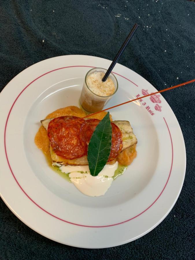 Les 3 Rois By Yy Hotel Villers-Bocage  Luaran gambar