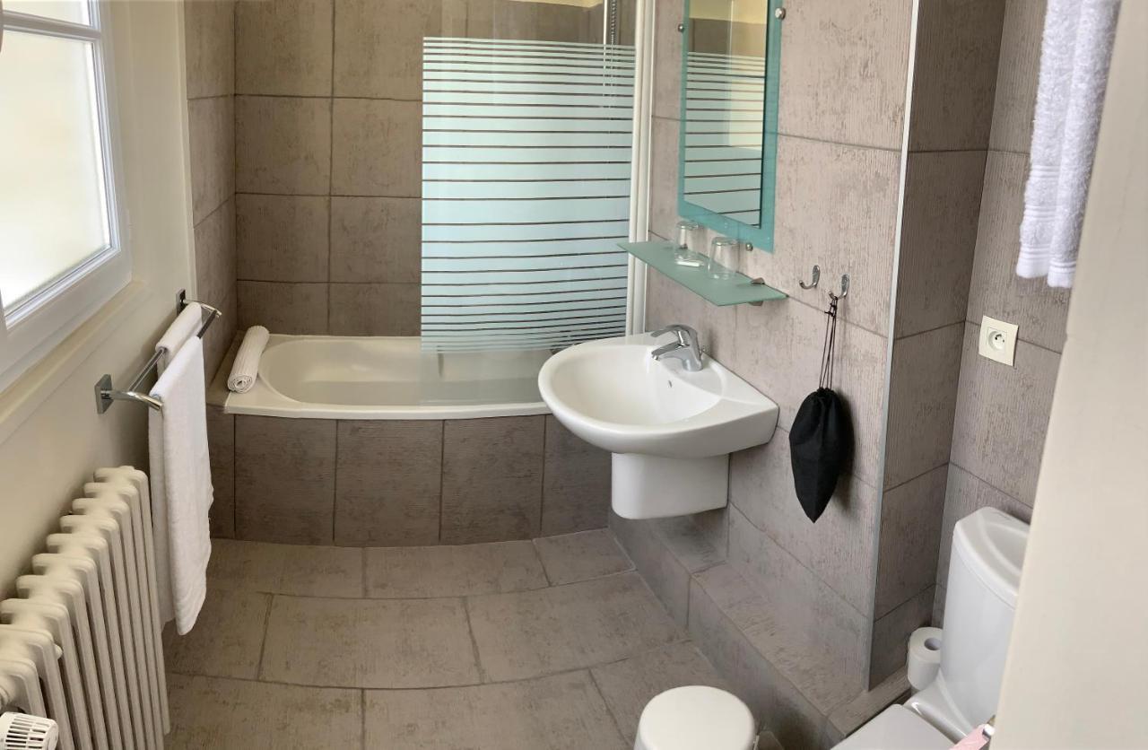 Les 3 Rois By Yy Hotel Villers-Bocage  Luaran gambar
