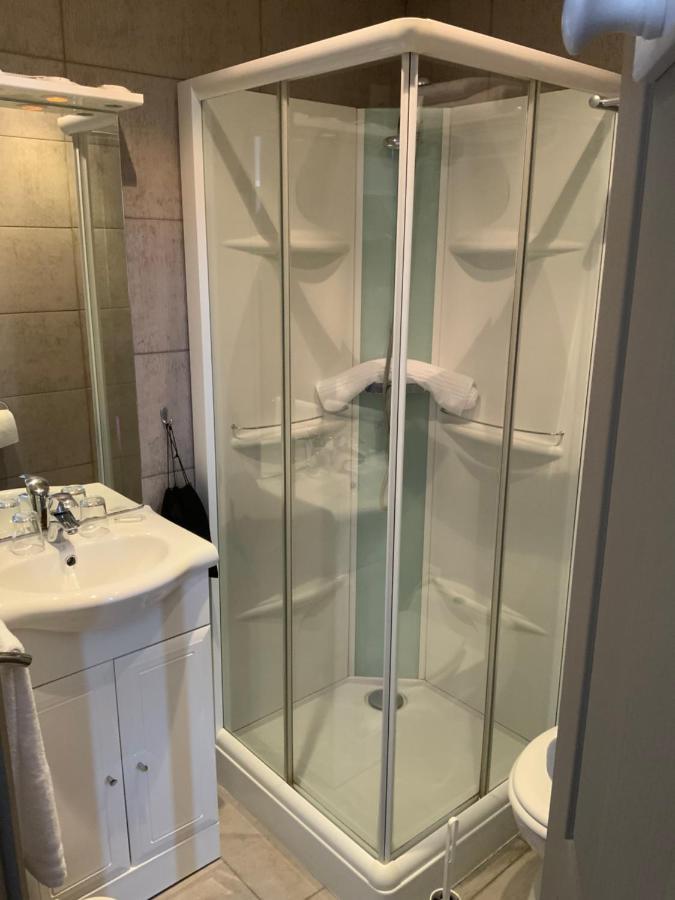Les 3 Rois By Yy Hotel Villers-Bocage  Luaran gambar