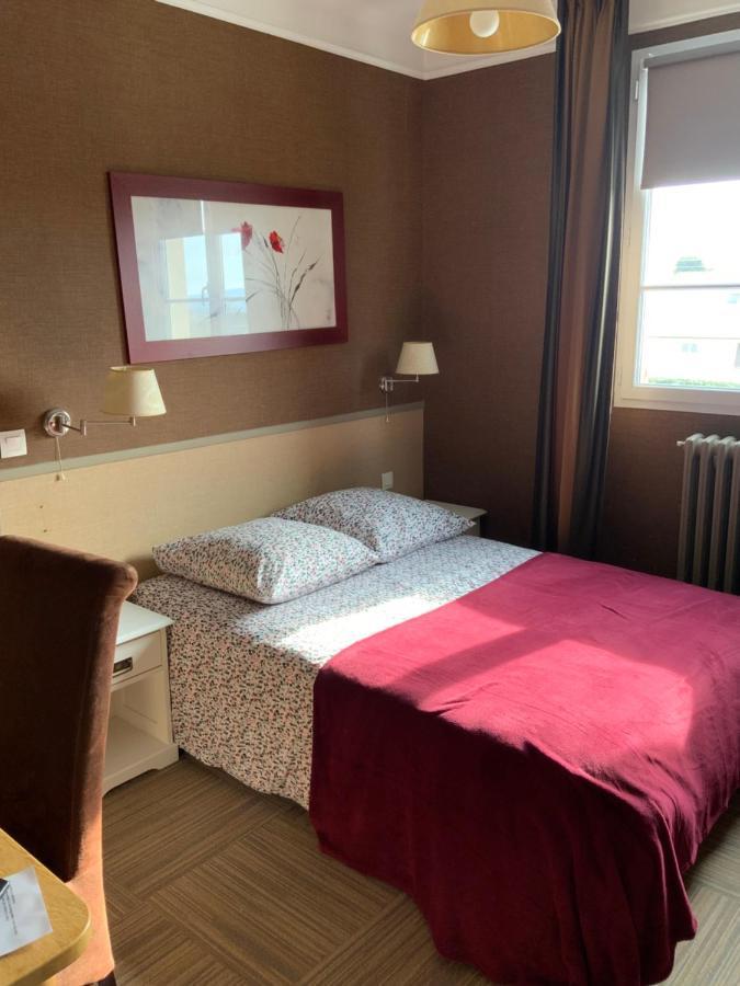 Les 3 Rois By Yy Hotel Villers-Bocage  Luaran gambar