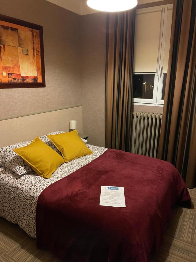 Les 3 Rois By Yy Hotel Villers-Bocage  Luaran gambar