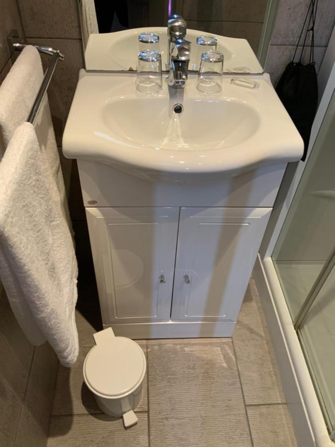 Les 3 Rois By Yy Hotel Villers-Bocage  Luaran gambar